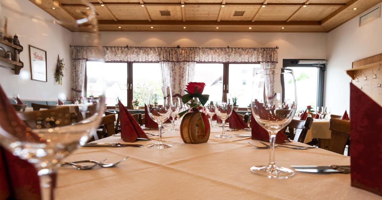 Hotel Gasthof Rosenwirt Au in der Hallertau エクステリア 写真
