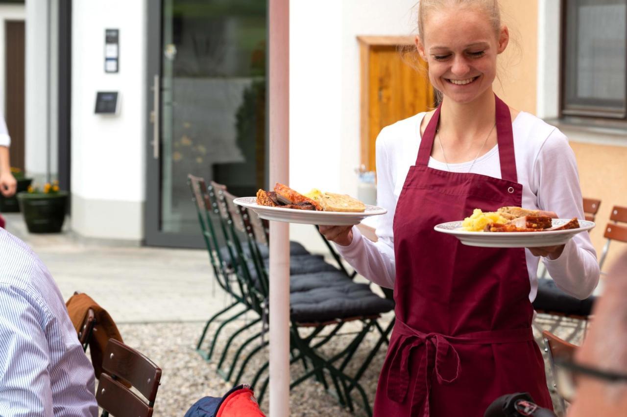 Hotel Gasthof Rosenwirt Au in der Hallertau エクステリア 写真