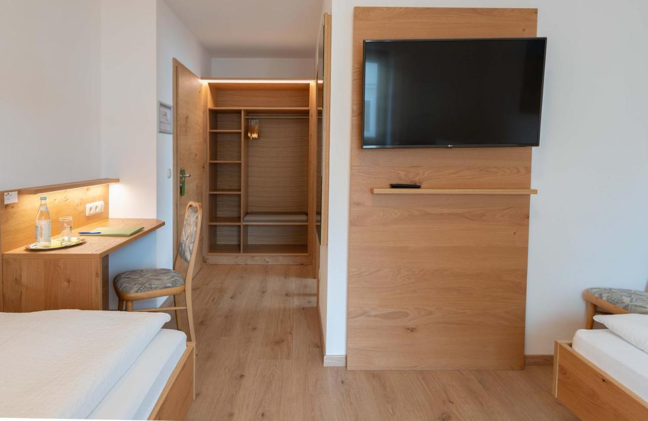 Hotel Gasthof Rosenwirt Au in der Hallertau エクステリア 写真